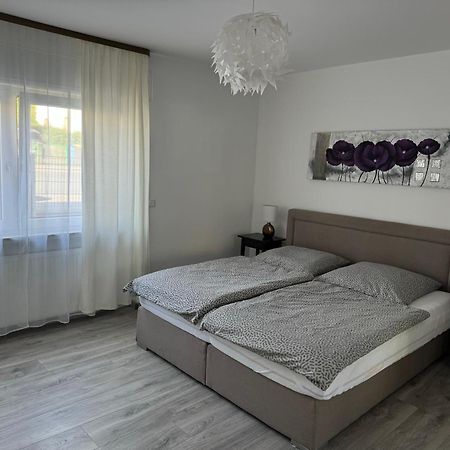 Traumhafte Kurstadt Apartment Moderne 2Zkb Balkon Pkw Stellplatz Bad Nauheim Bagian luar foto