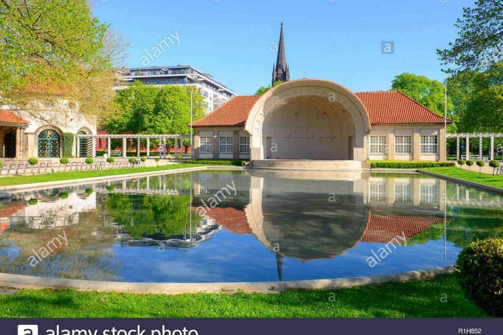 Traumhafte Kurstadt Apartment Moderne 2Zkb Balkon Pkw Stellplatz Bad Nauheim Bagian luar foto
